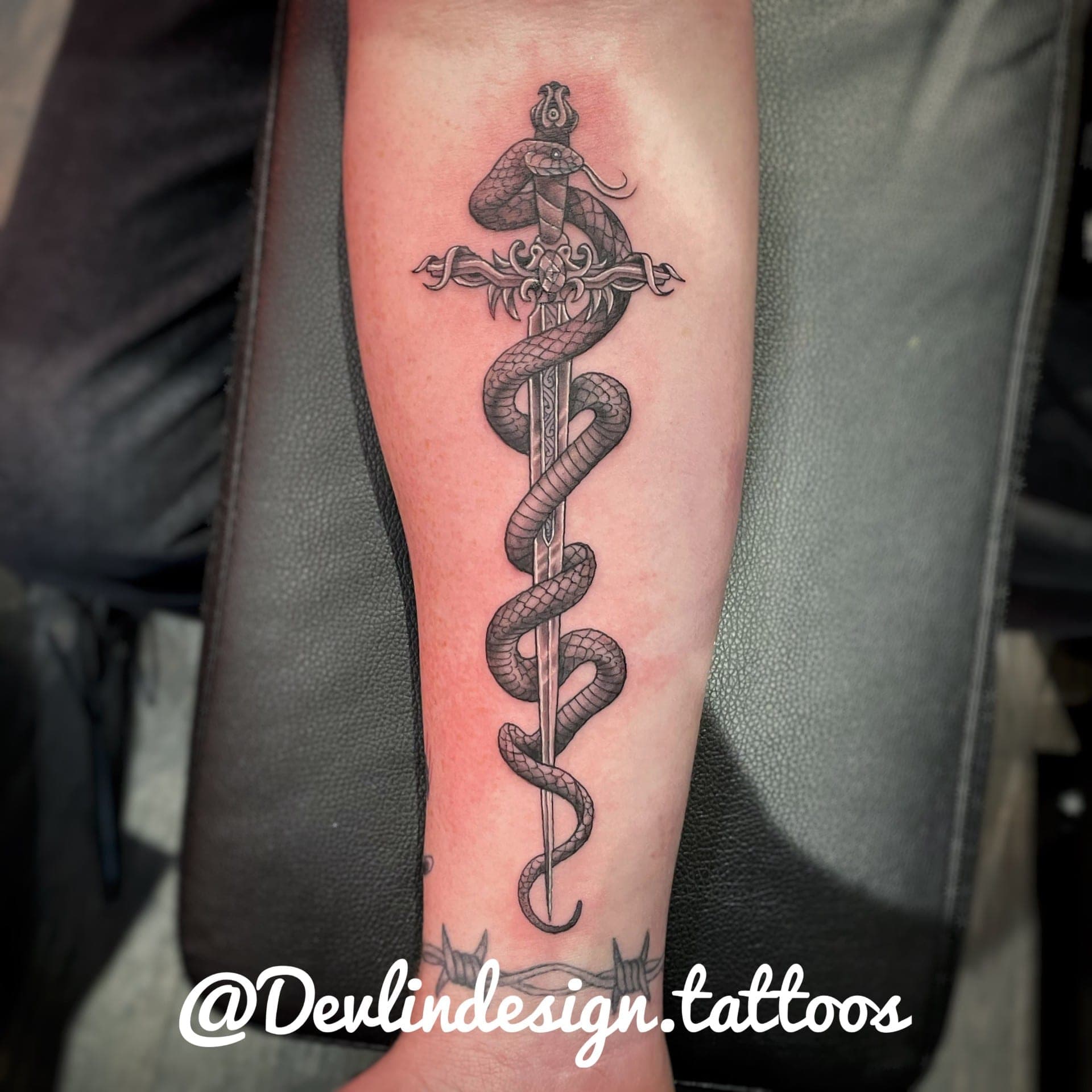 Tattoo by @devlindesign.tattoos at Por Vida Tattoo Wythenshaw