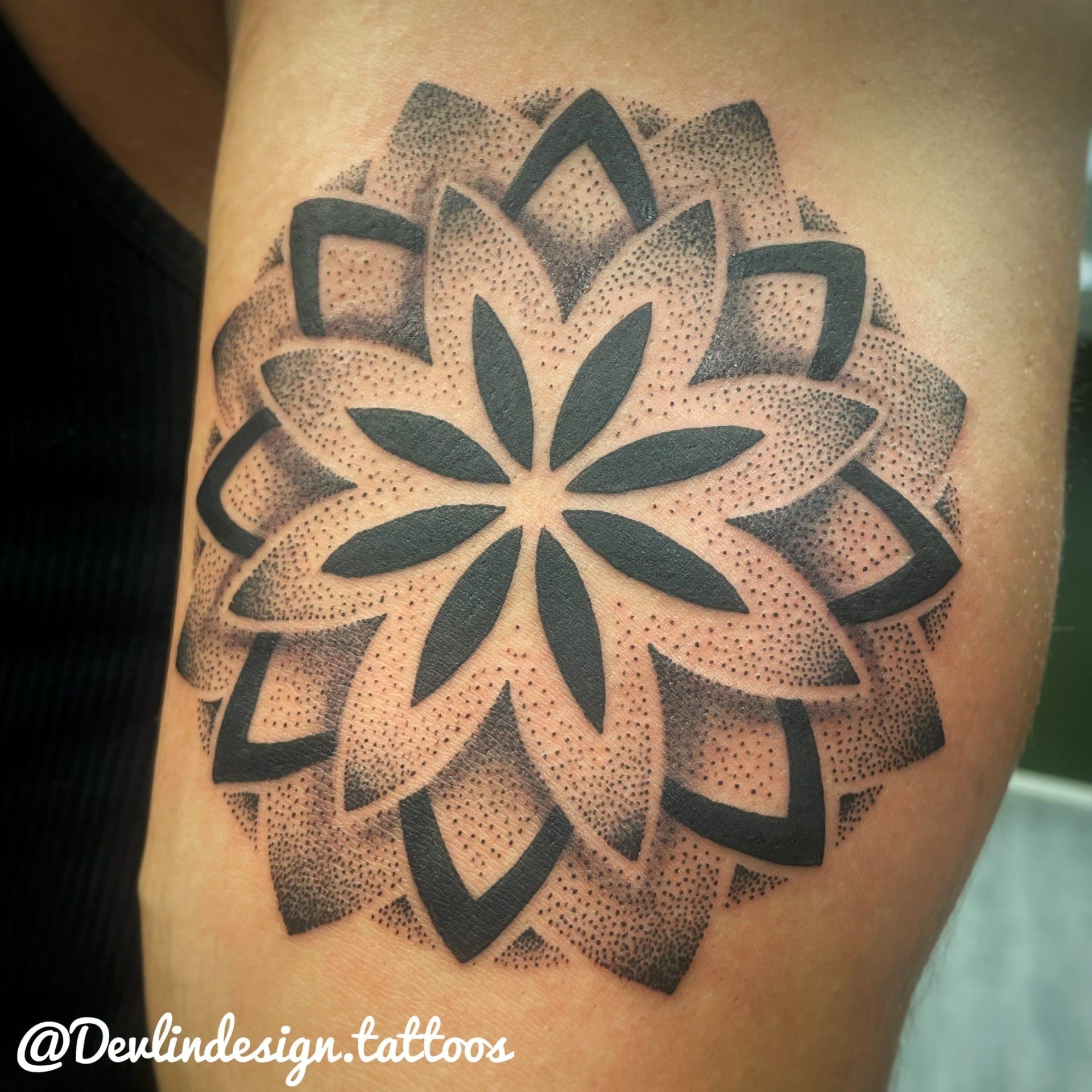 Tattoo by @devlindesign.tattoos at Por Vida Tattoo Wythenshaw