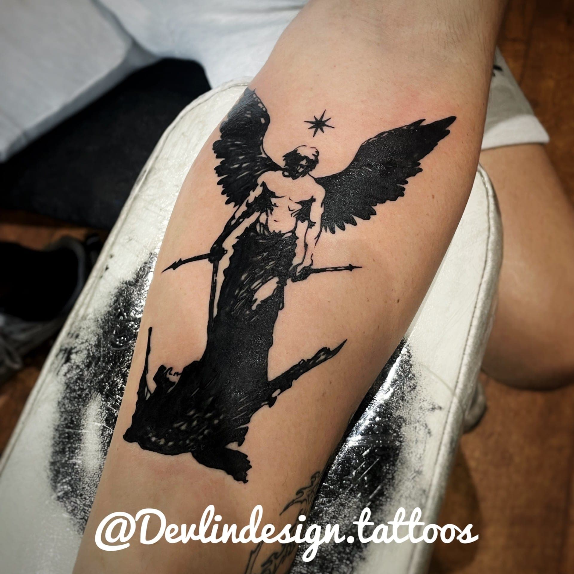 Tattoo by @devlindesign.tattoos at Por Vida Tattoo Wythenshaw